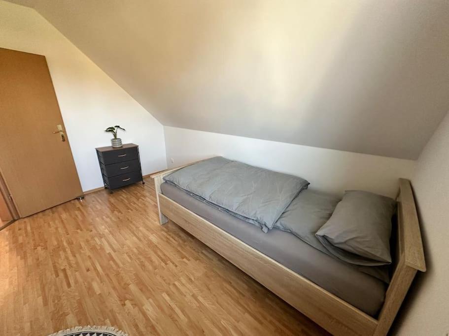 Sonniges & Ruhiges Apartment Mit Balkon Nahe Berlin 措伊滕 外观 照片