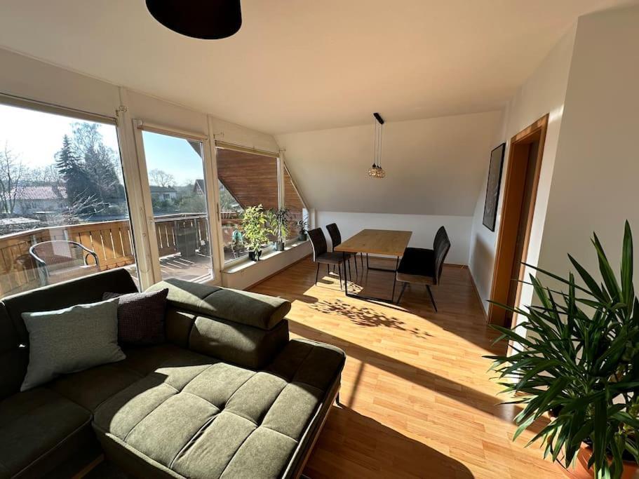 Sonniges & Ruhiges Apartment Mit Balkon Nahe Berlin 措伊滕 外观 照片
