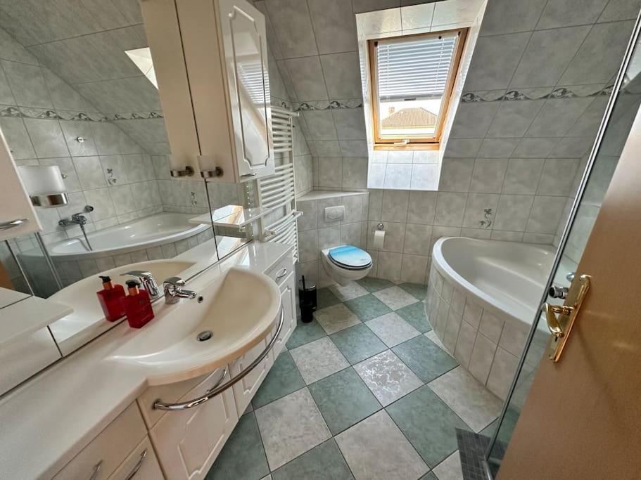 Sonniges & Ruhiges Apartment Mit Balkon Nahe Berlin 措伊滕 外观 照片